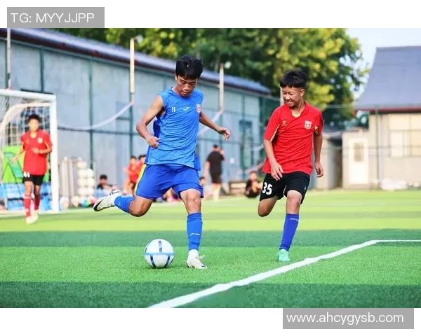 在绿茵场上追逐梦想足球比赛中的激情与感动之美