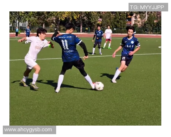 小青年足球的崛起与发展探索如何培养未来的足球明星与团队精神 小青年足球的崛起与发展探索如何培养未来的足球明星与团队精神