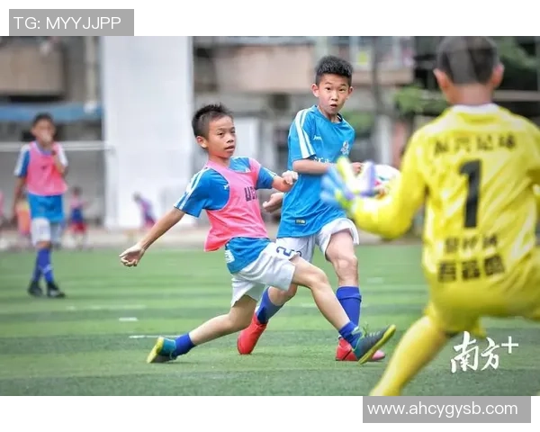 杨子豪足球之路：从青涩少年到职业球员的成长历程与梦想追逐